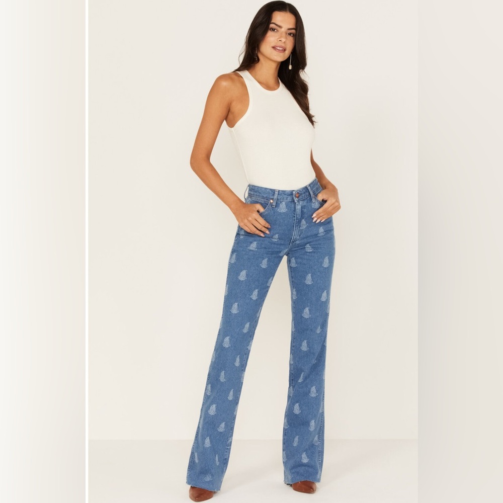 Wrangler Women's Medium Wash Paisley Print Westward High Rise Bootcut Jeans 28
